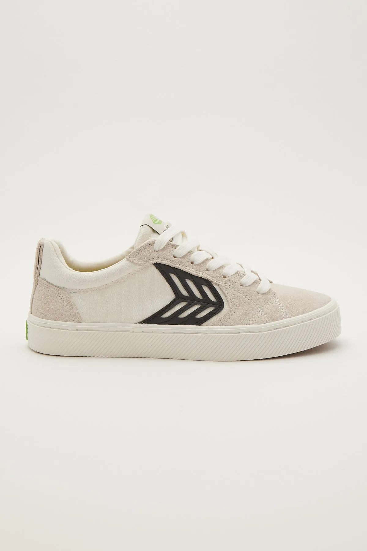 Cariuma Catiba Pro Skate Canvas Sneaker Vintage White Black