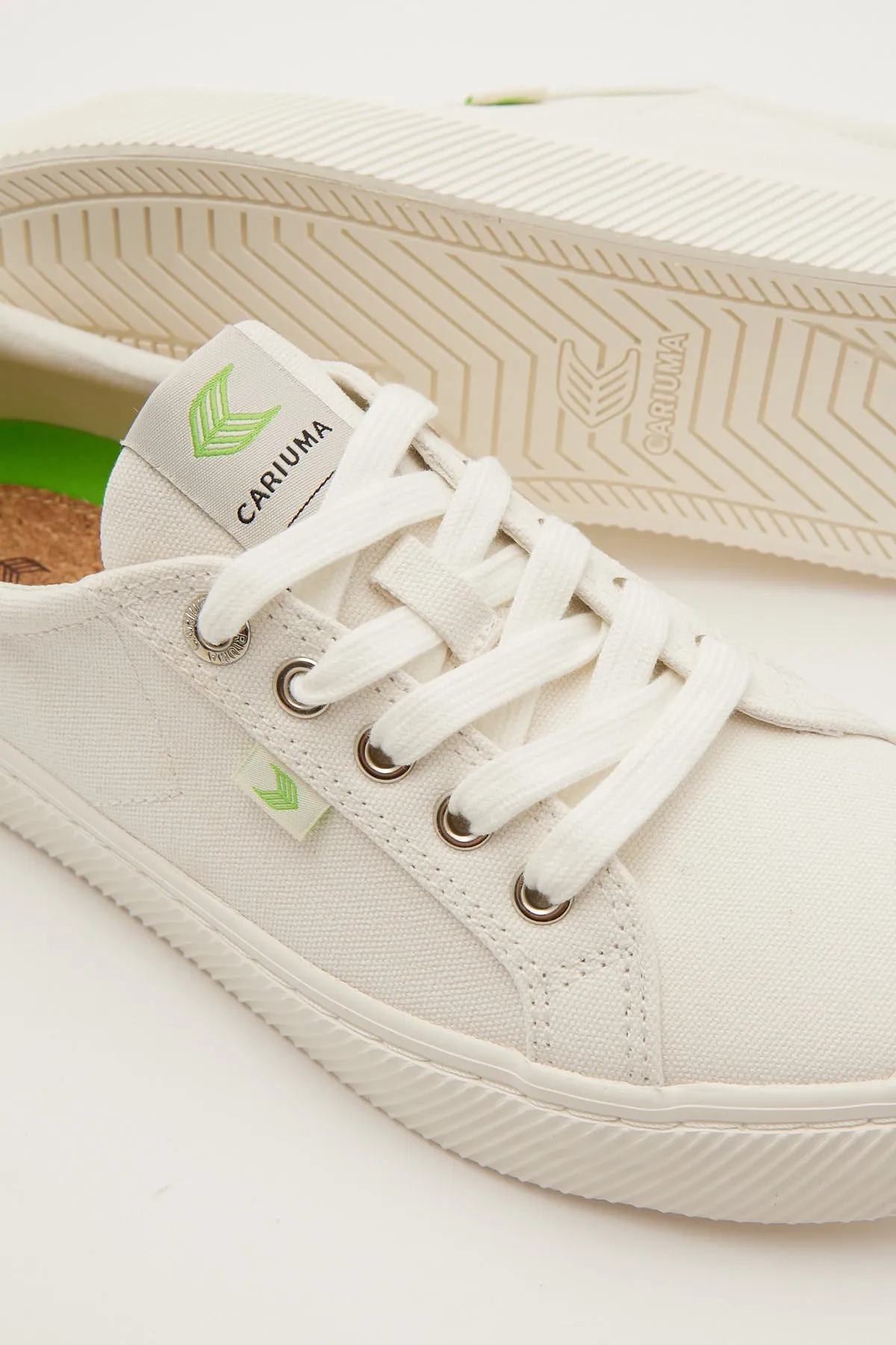 Cariuma Oca Low Canvas Sneaker Off White