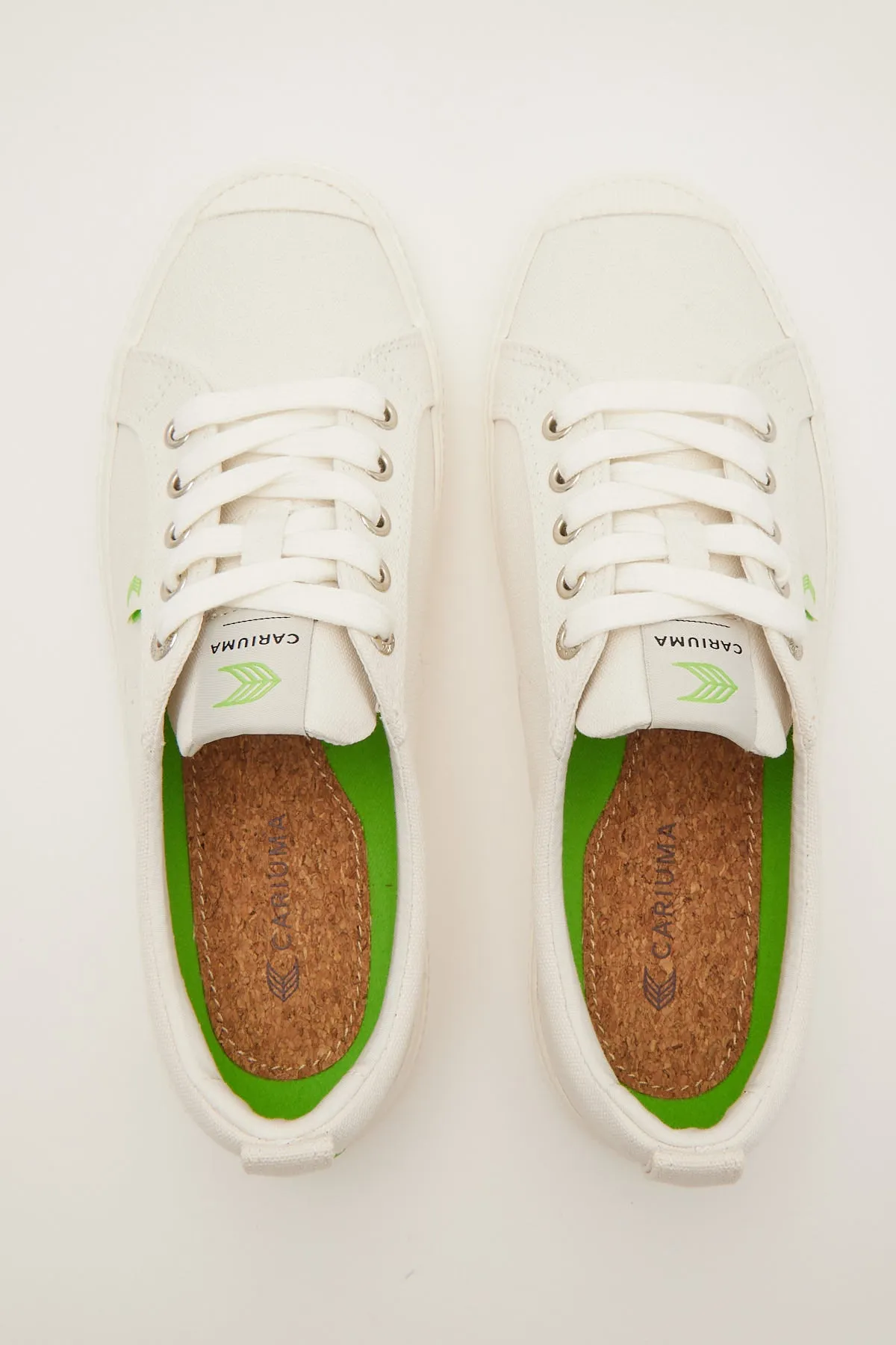 Cariuma Oca Low Canvas Sneaker Off White