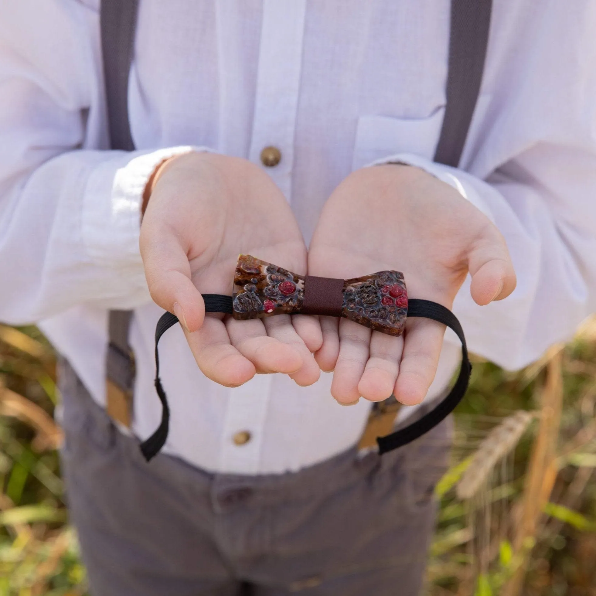 Children's brown wooden resin bow tie