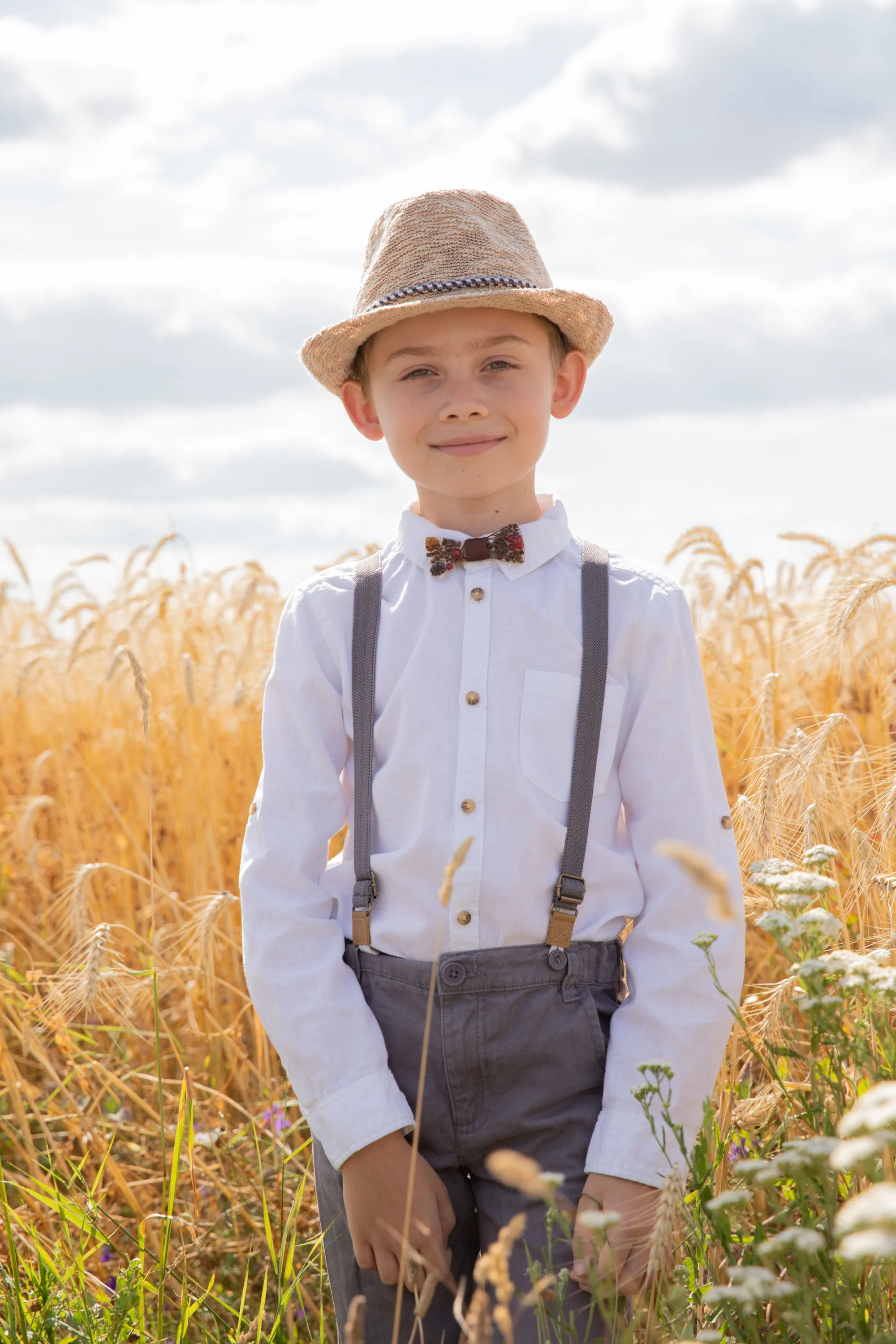 Children's brown wooden resin bow tie