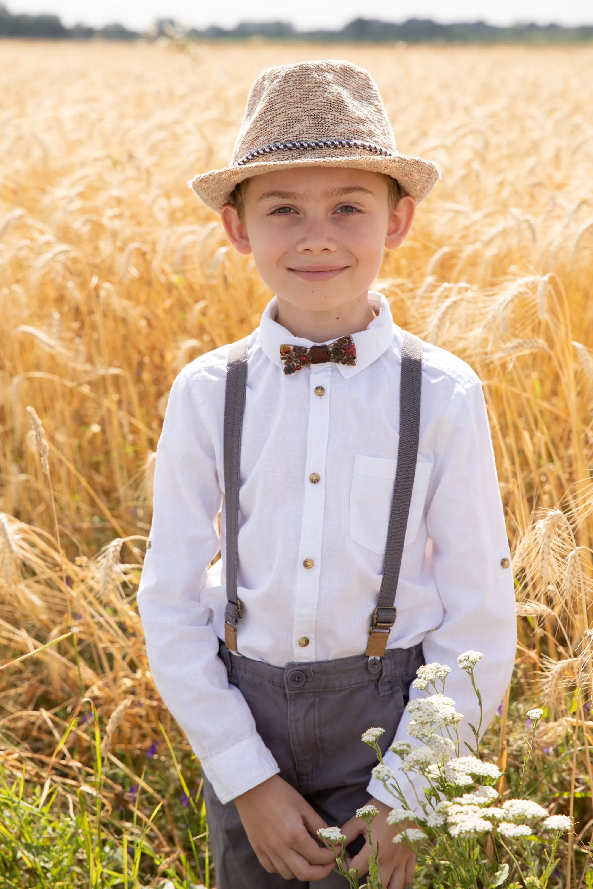 Children's brown wooden resin bow tie