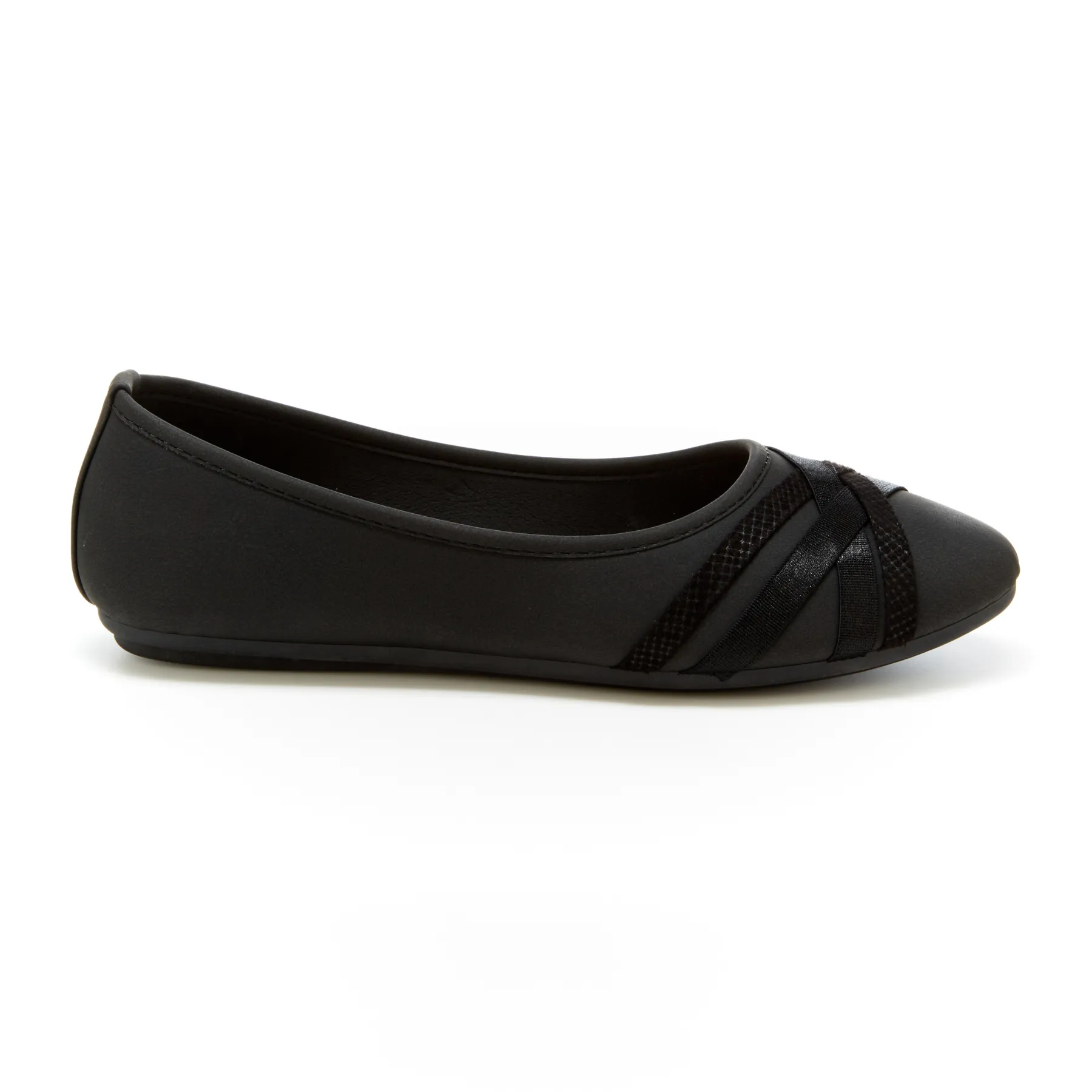 Round Toe Everyday Ballet Flats (Nadelyn)